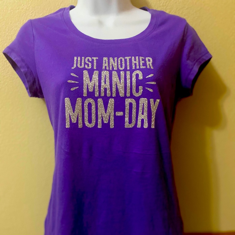 Personalized t shirt (just another manic momday)